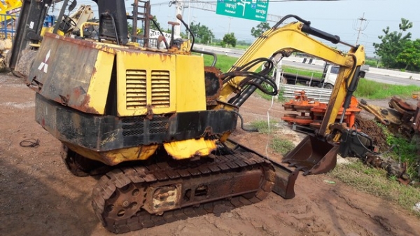 ขายถูกๆ ครับ รถขุด แบคโฮ MITSUBISHI MA02 ออกจากตู้โดยตรงครับ เก่าญี่ปุ่นแท้ ขายถูกๆ ครับ รถขุด แบคโฮ MITSUBISHI MA02 ออกจากตู้โดยตรงครับ เก่าญี่ปุ่นแท้