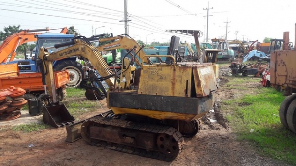 ขายถูกๆ ครับ รถขุด แบคโฮ MITSUBISHI MA02 ออกจากตู้โดยตรงครับ เก่าญี่ปุ่นแท้ ขายถูกๆ ครับ รถขุด แบคโฮ MITSUBISHI MA02 ออกจากตู้โดยตรงครับ เก่าญี่ปุ่นแท้