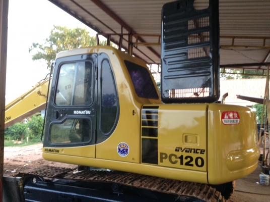 ขายด่วน KOMATSU PC120-6 รถสภาพสวย เครื่องปั้มเดิม โซ่ช่วงล่างเต็ม รถทำงานดีไม่โหลด ตัวเดินแรง เอวแน่น เครื่องปั้มดีเยี่ยม ไฟฟ้าตัดเป็นบางจุด แอร์เย็น เอกสารเล่มทะเบียน