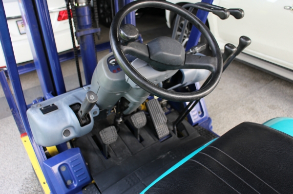 ขาย Folklift KOMATSU FG10C-16 1ตัน เสาฟรูฟี สูง 3.70 เมตร ยกในที่หลังคาเตี้ยสบาย ขาย Folklift KOMATSU FG10C-16 1ตัน เสาฟรูฟี สูง 3.70 เมตร ยกในที่หลังคาเตี้ยสบาย