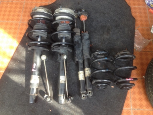 โช้คเดิม BMW E46 ครบชุดหน้าหลังเก่าญี่ปุ่นเเท้สภาพสวยไม่มีรั่วซึม