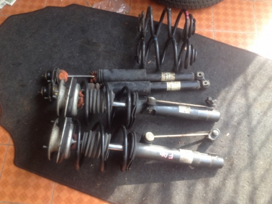 โช้คเดิม BMW E46 ครบชุดหน้าหลังเก่าญี่ปุ่นเเท้สภาพสวยไม่มีรั่วซึม