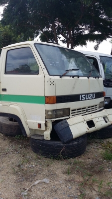 ขายหัวเก๋งรถหกล้อกลางcabin  ISUZU  NPR 58L  JASTON   หัวปีบ(รุ่นยกได้)