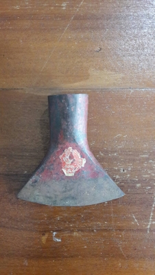 ขายหัวขวานโยนตรามงกุฏ Made in Sweden.เก่าเก็บ