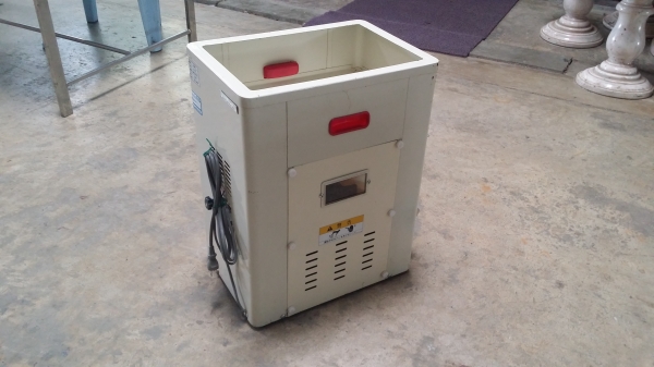 เครื่องแยกหิน TOXIKA รุ่น A-100 เก่าญี่ปุ่น กำลังการผลิต 150 kg./ชม.