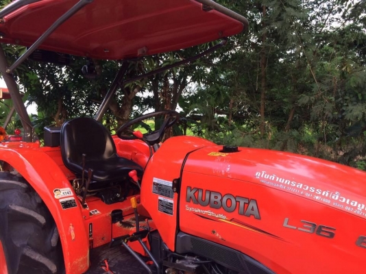 ขายรถไถคูโบต้า L3608 4WD2เพลา ทำงาน 914 ชม. สภาพพร้อมใช้งาน ทุกระบบสมบูรณ์  อุปกรณ์ใบดันหน้าและผานพรวน ราคา 298,000 บาท สนใจโทร 081-9136451 หรือ ขอดูรูปเพิ่มเติมทาง line:bow6451 ค่ะ