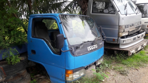 ขาย หัวเก๋ง ISUZU NKR หัวแคบ ขนาด4-6 ล้อกลาง ขายราคา38,000 บาท ขาย หัวเก๋ง ISUZU NKR หัวแคบ ขนาด4-6 ล้อกลาง ขายราคา38,000 บาท