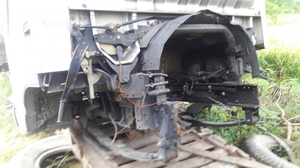 ด่วนๆๆๆลดราคาเหลือ 57,000 ขายหังเก๋ง ISUZU  NPR  หัวการ์ตูน หัวขนาด4-6ล้อกลาง มีแหนบคัทชีตัดหลังมา