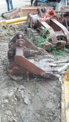 ขายบุ้งกี๋ PC40 กว้าง65 CM สลัก45 mm ขาย9,000 บาท