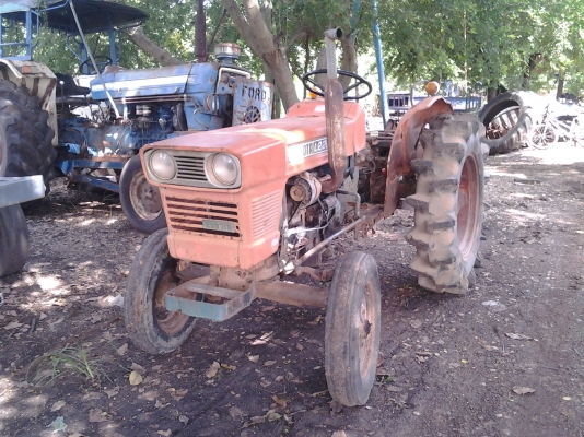 รถไถคูโบต้าL2201Gซื้อไปใช้ใด้คับ