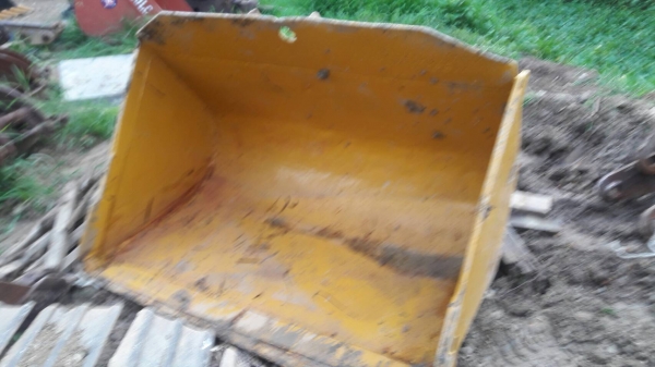 ขายบุ้งกี๋รถตัก กว้าง150 CM  ขาย9,000 บาท