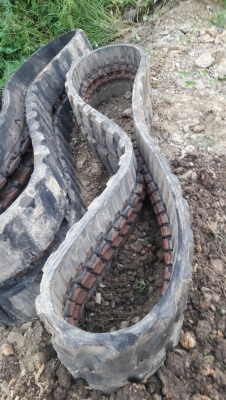 ขายแทครยาง ขนาด400*7.2*80 ข้อกว้าง40cm สำหรับรถขุด 40 ขายราคา22,000บาท ขายแทครยาง ขนาด400*7.2*80 ข้อกว้าง40cm สำหรับรถขุด 40 ขายราคา22,000บาท