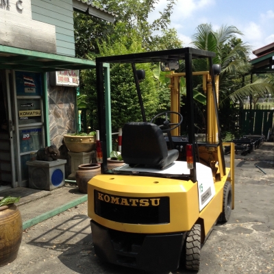 +++ ขายโฟล์คลิฟท์ KOMATSU FD15-14 ขนาด 1.5 ตัน เครื่องยนต์ดีเซล เสา 3 เมตร เกียร์ธรรมดา งา 1,070 มม. ยางลม +++ ขายโฟล์คลิฟท์ KOMATSU FD15-14 ขนาด 1.5 ตัน เครื่องยนต์ดีเซล เสา 3 เมตร เกียร์ธรรมดา งา 1,070 มม. ยางลม