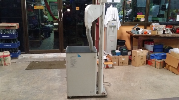 เครื่องแยกหิน KANRYU รุ่น SST200-2  เก่าญี่ปุ่น กำลังการผลิต 300 kg./ชม.