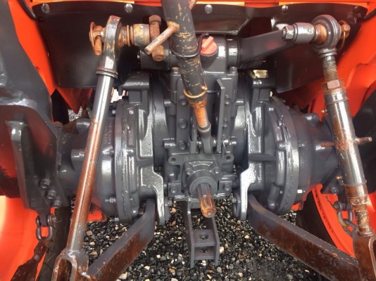 ขายรถไถคูโบต้า L4708SP 4WD2เพลา ใช้งานน้อย รถสวยสภาพนางฟ้า 600 ชั่วโมง อุปกรณ์ใบดันหน้าและโลเตอร์รีจอบหมุน  ราคา 450,000 บาท สนใจโทร 081-9136451 หรือ ขอดูรูปเพิ่มเติมทาง line:bow6451 ค่ะ