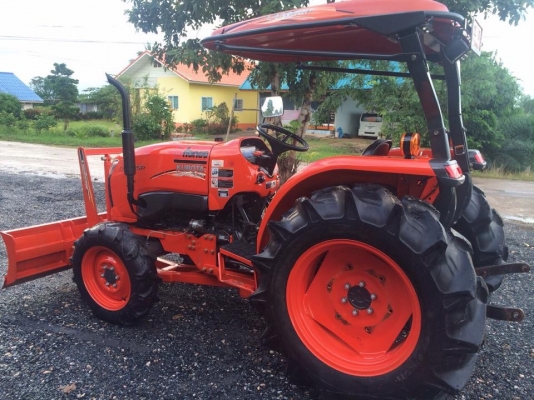 ขายรถไถคูโบต้า L4708SP 4WD2เพลา ใช้งานน้อย รถสวยสภาพนางฟ้า 600 ชั่วโมง อุปกรณ์ใบดันหน้าและโลเตอร์รีจอบหมุน  ราคา 450,000 บาท สนใจโทร 081-9136451 หรือ ขอดูรูปเพิ่มเติมทาง line:bow6451 ค่ะ