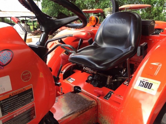 ขายรถไถคูโบต้า L3608SP 4WD2เพลา  สถาพนางฟ้าสวยมากๆ ใช้งานน้อย 600 ชั่วโมง อุปกรณ์ใบดันหน้าและผานพรวน ราคา 348,000 บาท สนใจโทร 081-9136451 หรือ ขอดูรูปเพิ่มเติมทาง line:bow6451 ค่ะ