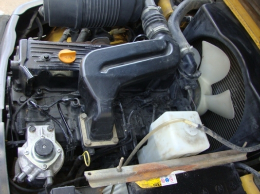 ขายรถโฟล์คลิฟท์  KOMATSU  FD30-14 (สภาพดี  พร้อมใช้งาน)  เครื่องยนต์ดีเซล  เกียร์ธรรมดา  เสาสูง  3  เมตร