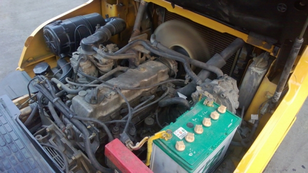 รถยก CATTERPILLAR น้ำหนักยก 2.5 ตัน เสาสูง 3 เมตร เครื่องเบนซินติดแก๊ส เกียร์ออโต้ รถยก CATTERPILLAR น้ำหนักยก 2.5 ตัน เสาสูง 3 เมตร เครื่องเบนซินติดแก๊ส เกียร์ออโต้