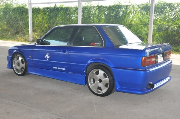 ขาย BMW E30 318i coupe วางเครื่อง 1J VVT-i แต่งหล่อ max18 พร้อมใช้งาน ขาย BMW E30 318i coupe วางเครื่อง 1J VVT-i แต่งหล่อ max18 พร้อมใช้งาน