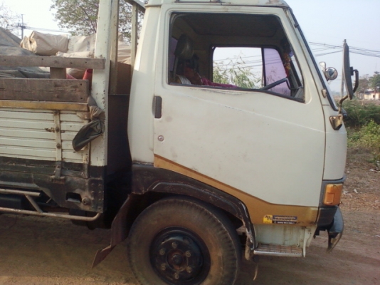 ขายรถบรรทุก HINO FC112A ยาว 4.30 พวงมาลัยเพาเวอร์ แอร์ เครื่องยนต์ 117 แซสซีใหญ่สวยทั้งเส้น