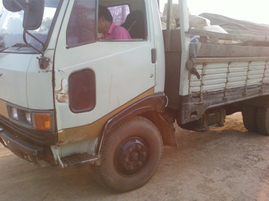 ขายรถบรรทุก HINO FC112A ยาว 4.30 พวงมาลัยเพาเวอร์ แอร์ เครื่องยนต์ 117 แซสซีใหญ่สวยทั้งเส้น