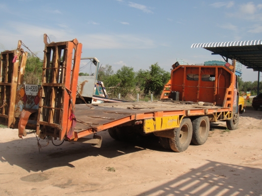 ขายสิบล้อหน้ายาวบรรทุกรถเกี่ยวข้าวเพลาเดียว เครื่อง 6BF1