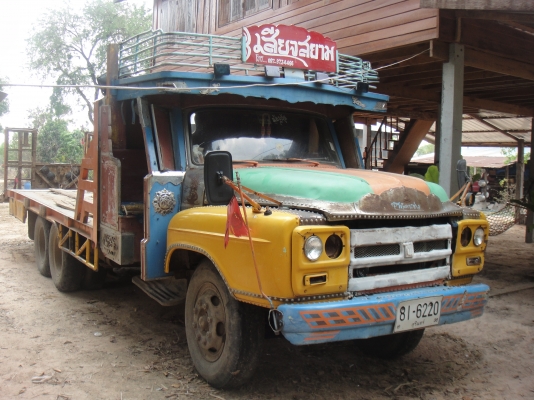 ขายสิบล้อหน้ายาวบรรทุกรถเกี่ยวข้าวเพลาเดียว เครื่อง 6BF1