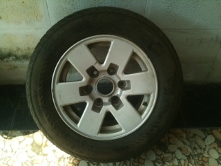 ขายยางอะไหล่ ล้อพร้อมยางของ Ford 1 วง,CR-V 1วง