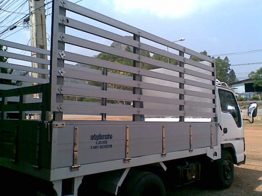 ขายรถ6 ล้อเล็กอีซูซุ NKR เครื่องยนต์ 4HL1 กะบะมิเนียม คอกสูง พร้อมใช้ พร้อมทะเบียน พร้อมโอน