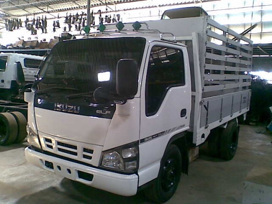 ขายรถ6 ล้อเล็กอีซูซุ NKR เครื่องยนต์ 4HL1 กะบะมิเนียม คอกสูง พร้อมใช้ พร้อมทะเบียน พร้อมโอน