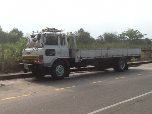 ขายรถบรรทุก HINO 6 ล้อยาว 7 เมตร