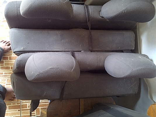 ต้องการขายเบาะคู่หน้าข้างซ้ายของคอมมิวเตอร์มี2ชุดเอาไปดัดแปลงใส่รถตู้หรือรุ่นอื่นๆได้ราคาถูกๆ