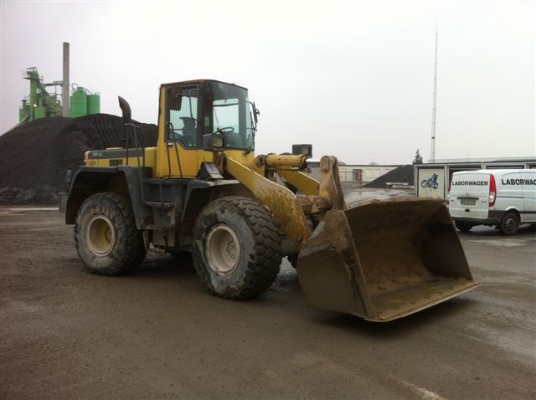 KOMATSU WA 320-3H KOMATSU WA 320-3H