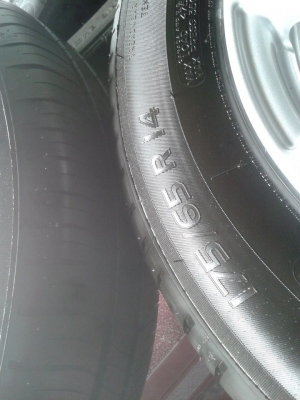 ล้อHONDA Brio amazeแม็ก+ยาง(ป้ายแดง) (ใช่ไม่เกิน100Km)สวยๆ ขาย 7,400฿