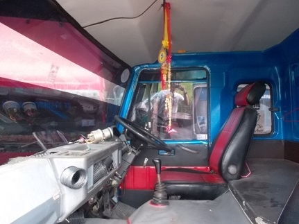 ขายรถหัวลาก NISSAN เครื่องยนต์ PE 6 แก๊ส NGV ถัง 8 ใบ สภาพพร้อมใช้งาน ราคา 790,000 บาท ขายรถหัวลาก NISSAN เครื่องยนต์ PE 6 แก๊ส NGV ถัง 8 ใบ สภาพพร้อมใช้งาน ราคา 790,000 บาท