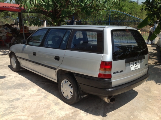 ขาย opel 1.6i astra ปี93 รถบ้าน เครื่องเดิม สภาพดี ขาย opel 1.6i astra ปี93 รถบ้าน เครื่องเดิม สภาพดี