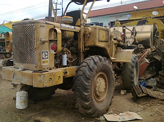 รถตัก  ล้อยาง