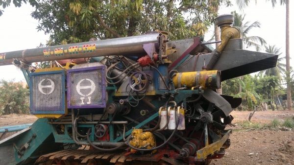 ขายรถเกี่ยวไทยเจริญ ราคา600000 บาท สนใจโทร 0816000314 ขายรถเกี่ยวไทยเจริญ ราคา600000 บาท สนใจโทร 0816000314