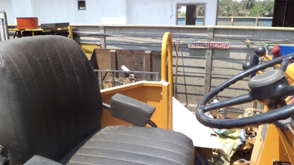 510-15982 รถตักล้อยาง KOMATSU รถจอดที่(csนวนคร)ครับ