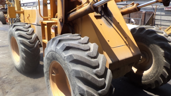 510-15982 รถตักล้อยาง KOMATSU รถจอดที่(csนวนคร)ครับ