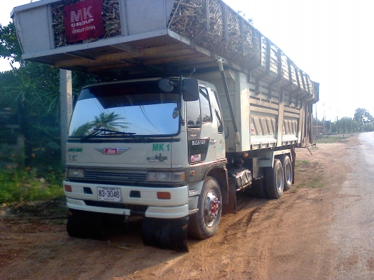 ขายด่วน 10 ล้อ สองเพลา พร้อมระบบพ่วง เเละคอกอ้อยรถตัด