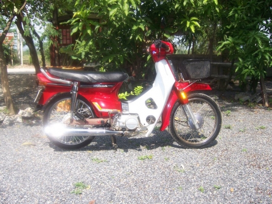 ดรีมคุรุสภาสีแดง รถใช้มือเดียว เดิมๆสวยๆ ทะเบียนเต็ม+โอน