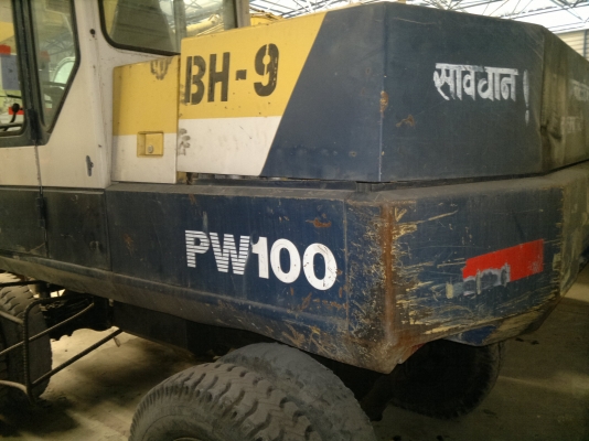 รถตักล้อยาง PW100-3 KOMATSU รถนอกนำเข้า ใช้งานได้เลยไม่เคยใช้ในไทย ใช้งานน้อย 1163 ชม. ราคาถูกครับ ติดต่อ มานะ 085-9049669