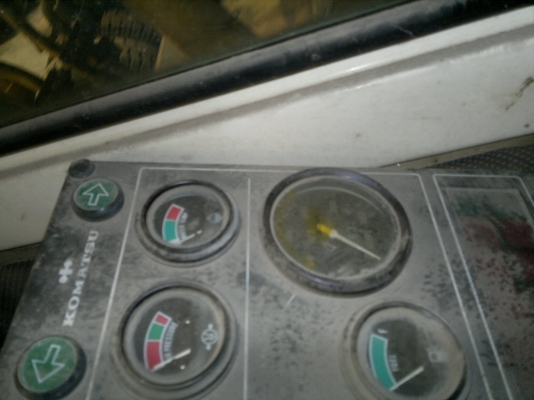 รถตักล้อยาง PW100-3 KOMATSU รถนอกนำเข้า ใช้งานได้เลยไม่เคยใช้ในไทย ใช้งานน้อย 1163 ชม. ราคาถูกครับ ติดต่อ มานะ 085-9049669