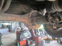 ขายเพลาท้าย ยกเส้น เชฟโรเล็ต  โคโรลาโด