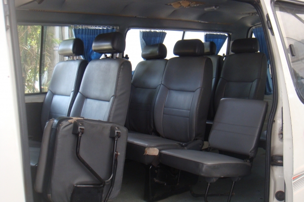 ขายรถตู้ ปี 2002 สนจัยโทรคุยได้คะ