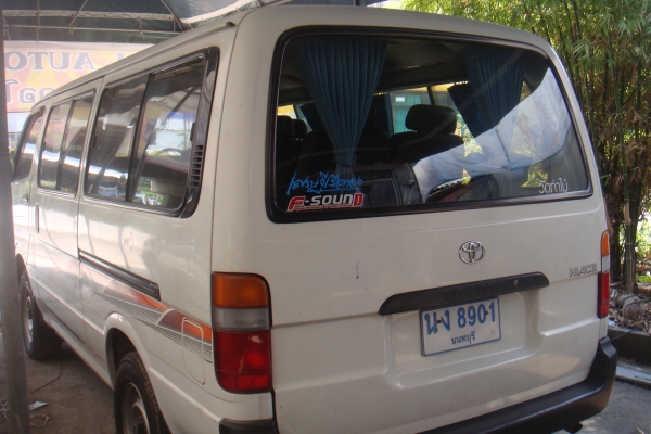 ขายรถตู้ ปี 2002 สนจัยโทรคุยได้คะ