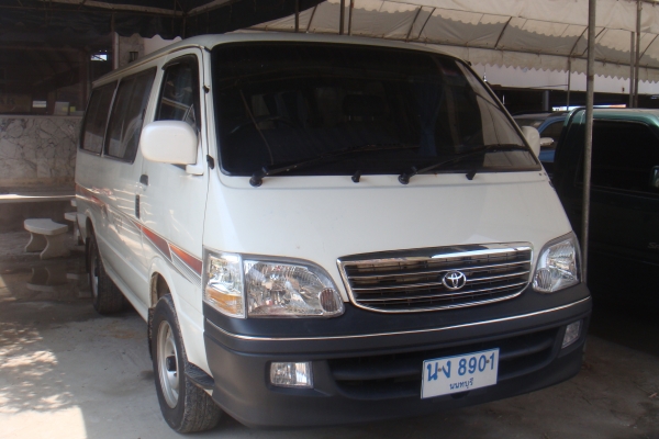 ขายรถตู้ ปี 2002 สนจัยโทรคุยได้คะ