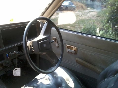 ขายISUZU KB2200 แวน ขับดี รถสมบูรณ์มาก เดิมทั่งคัน 38,000บาท(ถูกมาก)